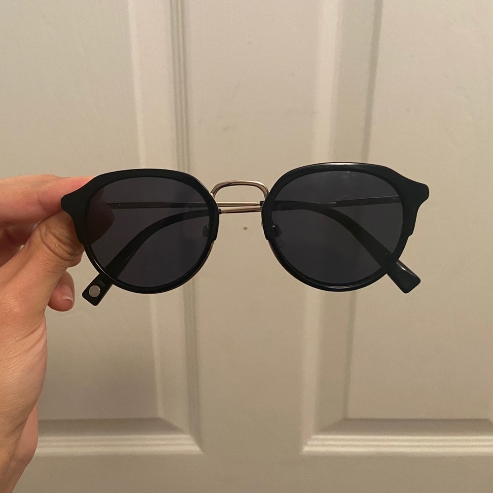 warby parker sunglasses like new